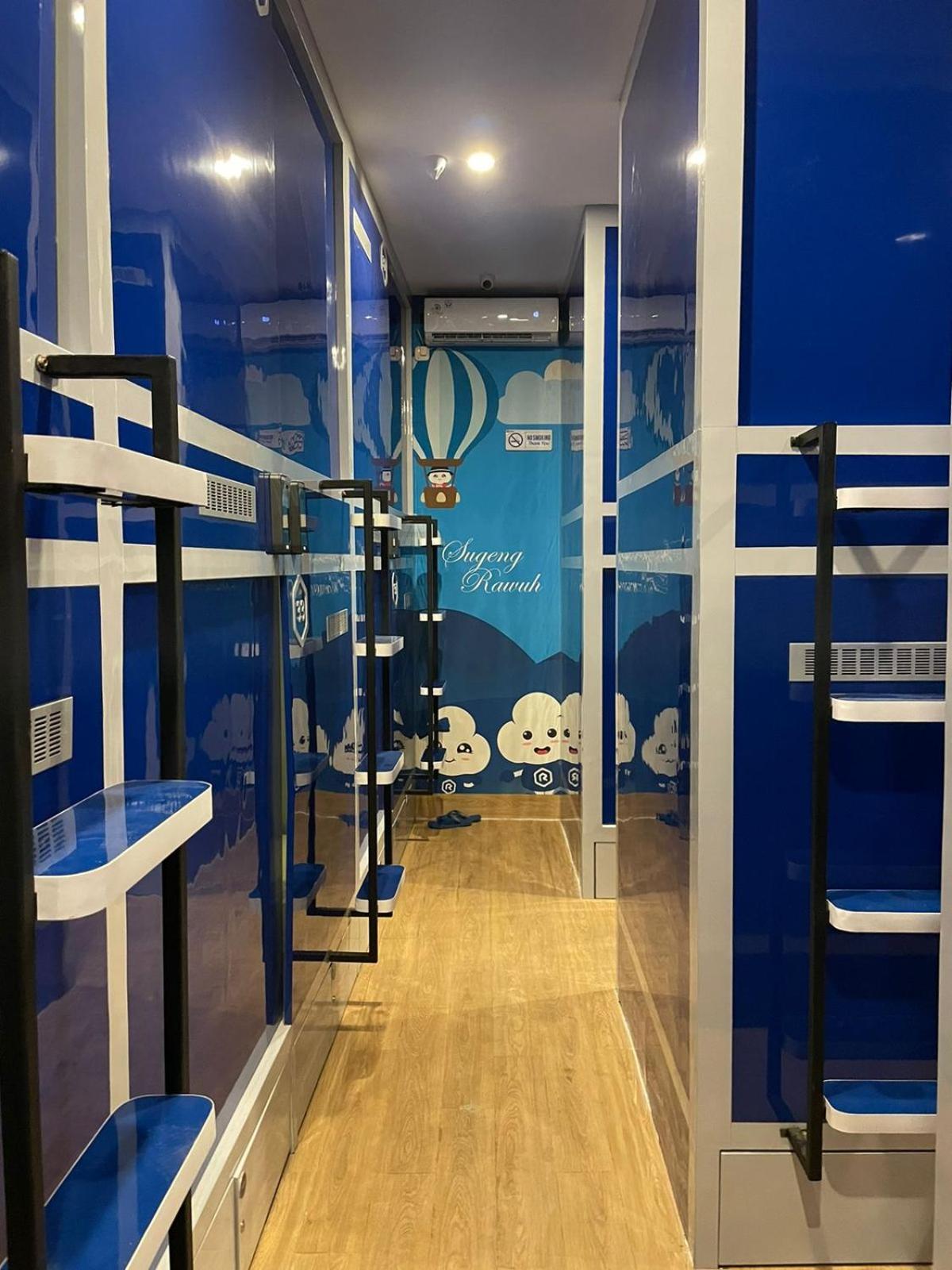 Hotel Rosalyne Sleepbox Tugu 2 Yogyakarta Exterior foto